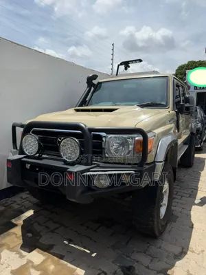 Toyota Land Cruiser 2021 Gold