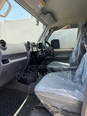 Toyota Land Cruiser 2021 Gold