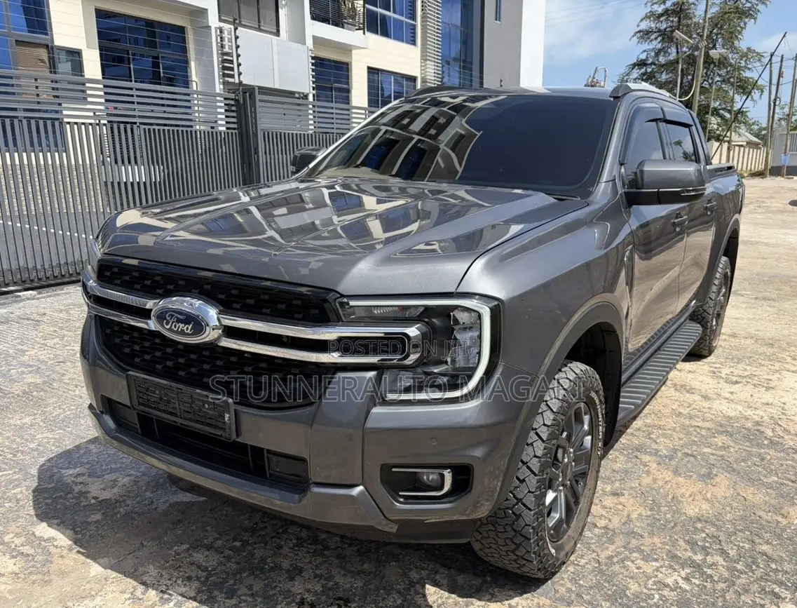 Ford Ranger Wildtrak 2023 Gray