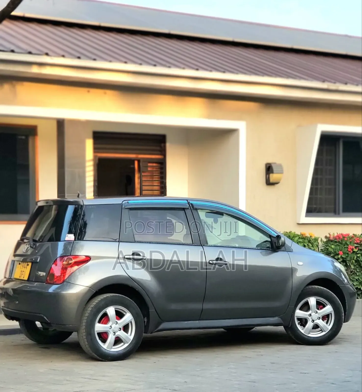 Toyota IST 2004 Silver