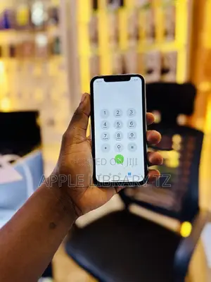 Apple iPhone XR 64 GB Black