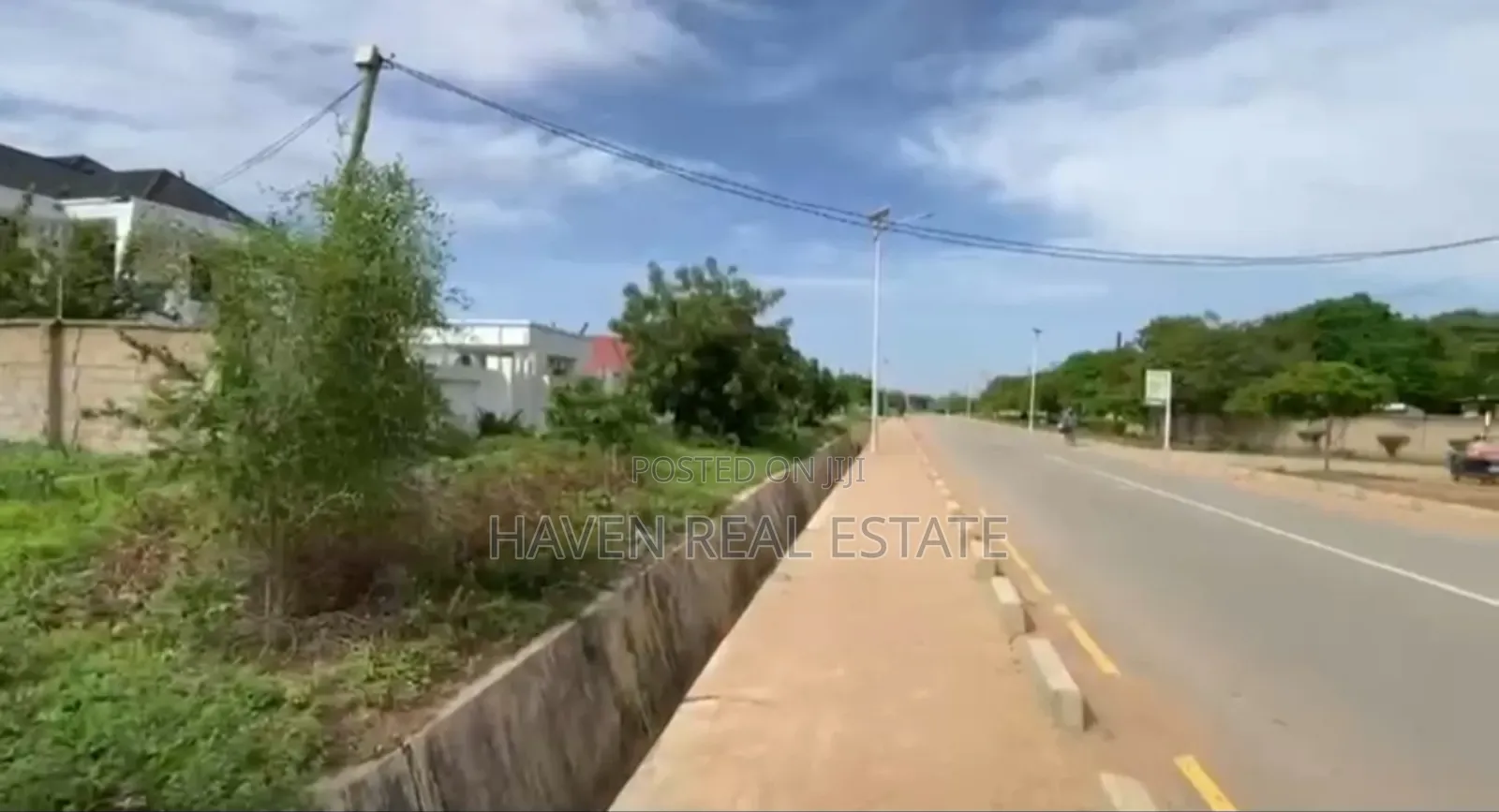 *Kiwanja Cha Kwanza Lami Kinauzwa Ipagala East, Dodoma Mjini*