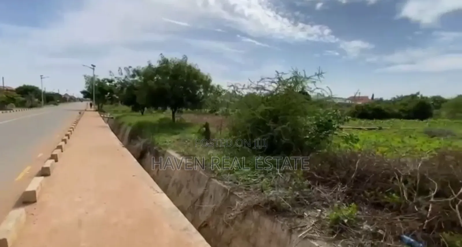 *Kiwanja Cha Kwanza Lami Kinauzwa Ipagala East, Dodoma Mjini*