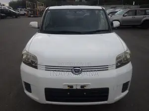 Toyota Corolla Rumion Hatchback 1.5 FWD 2008 White