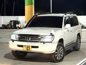 Toyota Land Cruiser HDJ 100 2001 White