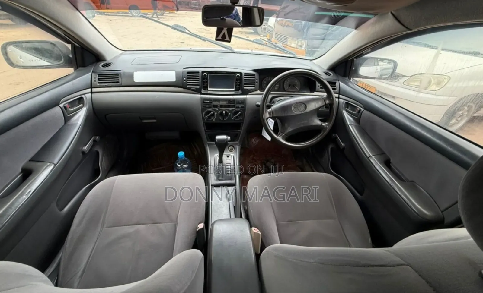 Toyota Corolla 2000 White