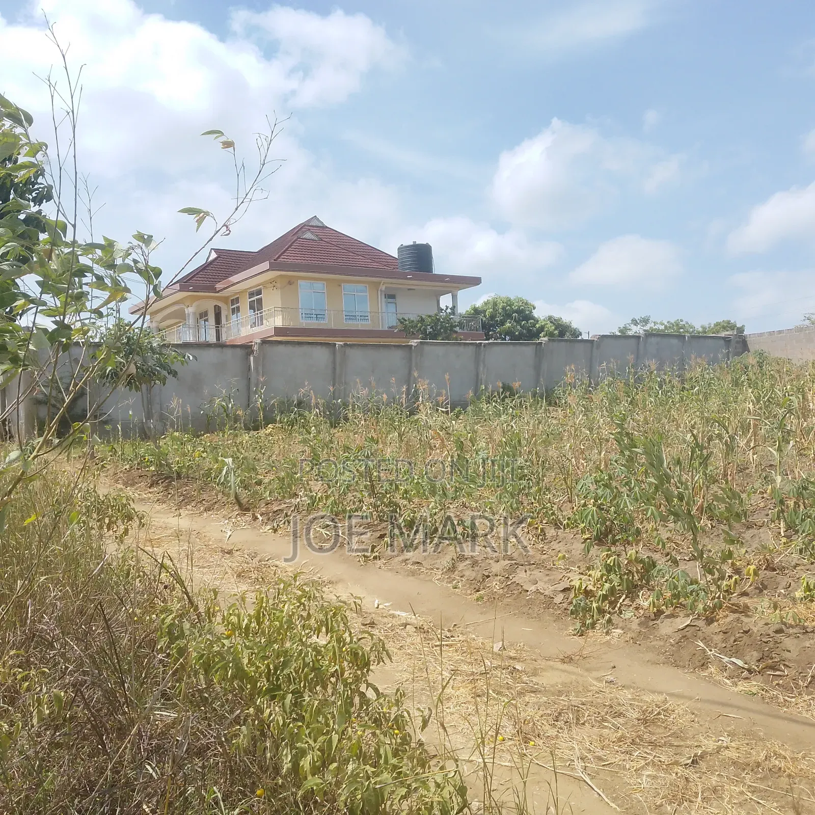 Kiwanja Kinauzwa ,Kibaha Nida