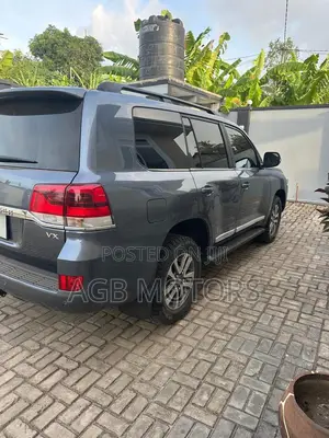 Toyota Land Cruiser 4.5 V8 VXR 2016 Gray