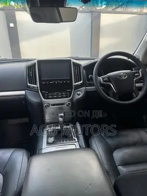 Toyota Land Cruiser 4.5 V8 VXR 2016 Gray