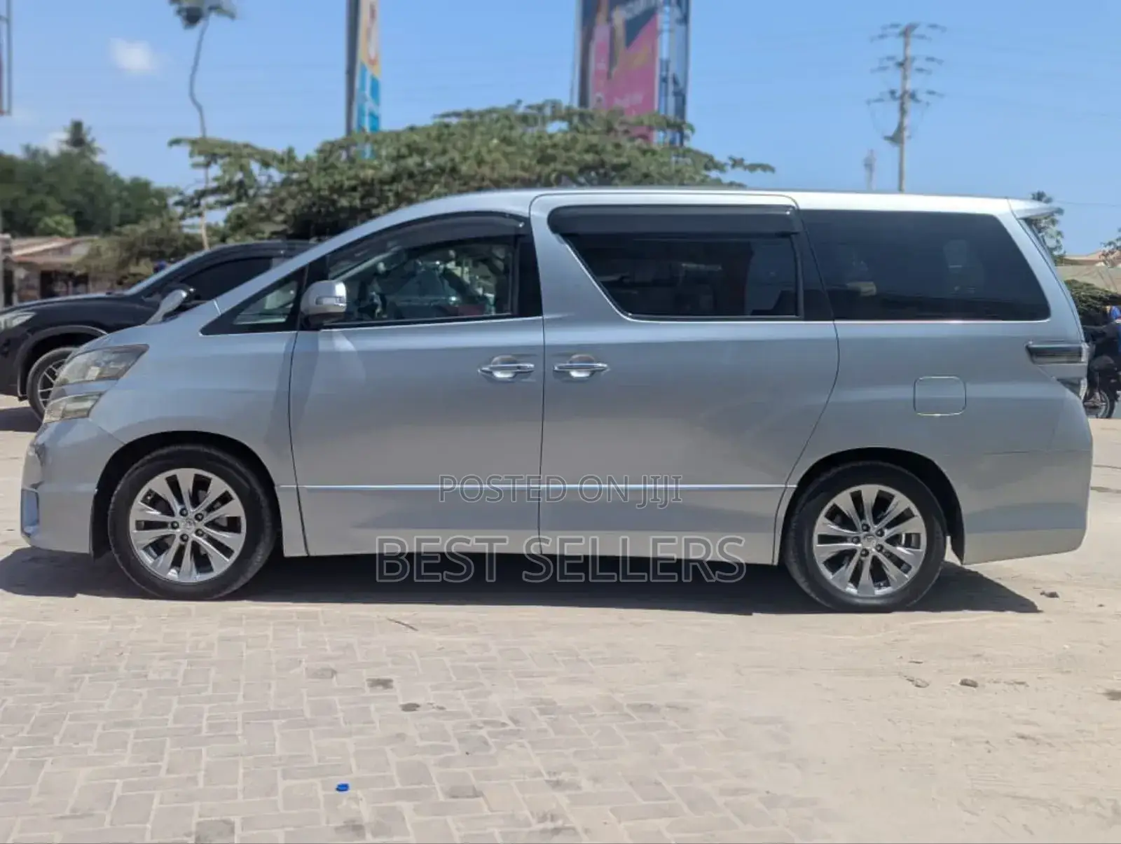 Toyota Vellfire 2008 Silver