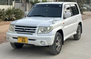 Mitsubishi Pajero 2005 White