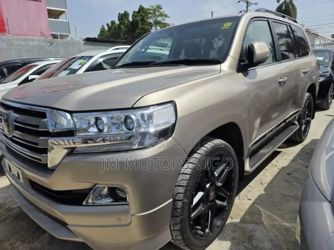Toyota Land Cruiser 2018 Beige