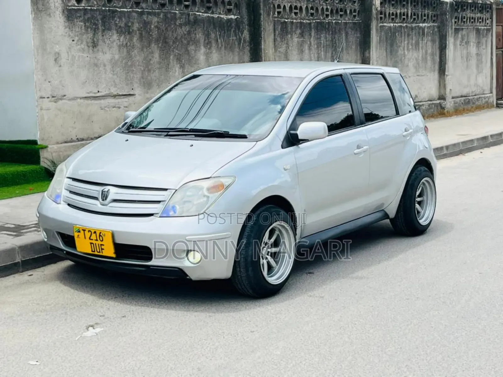 Toyota IST 2003 Silver