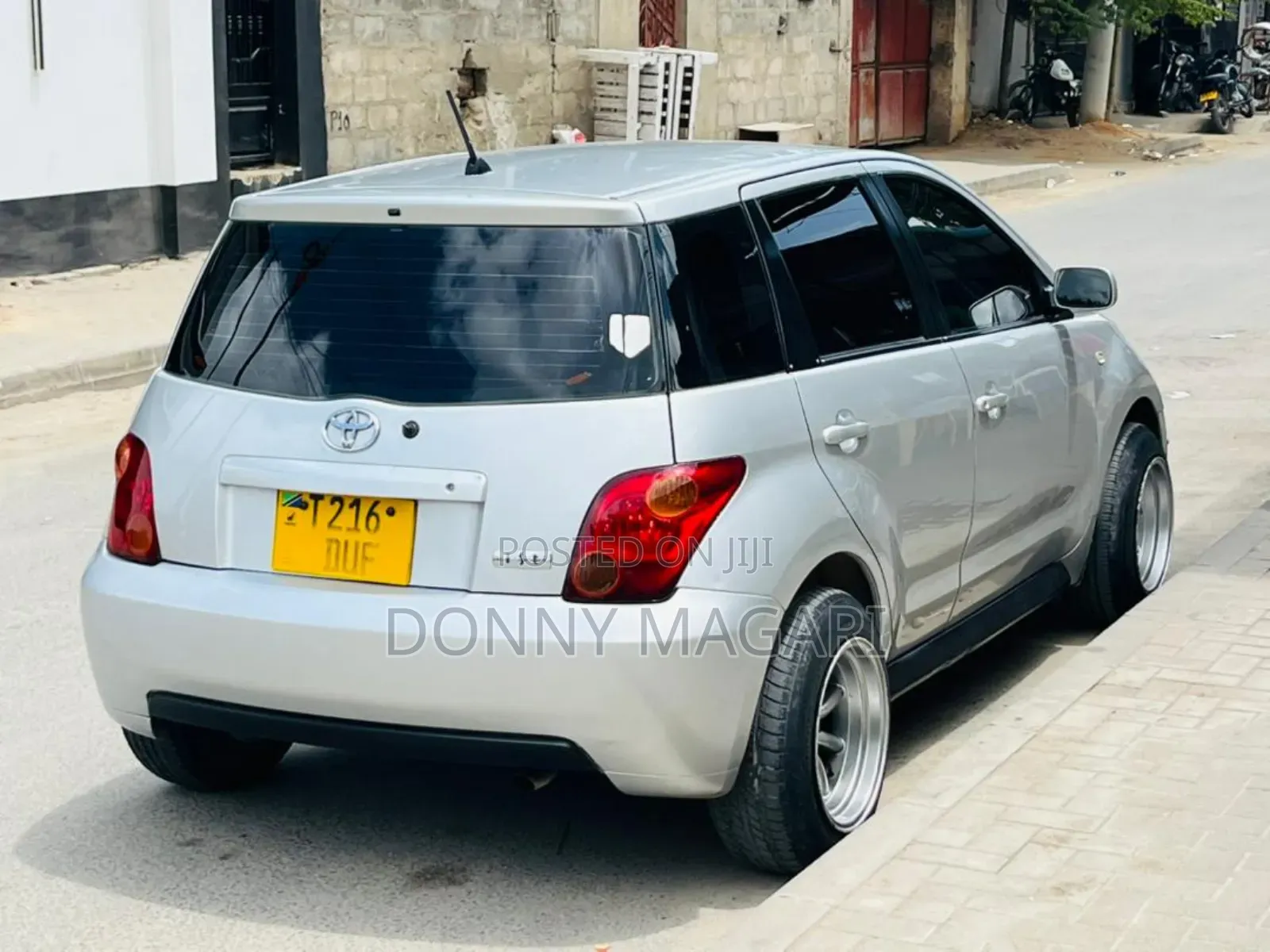 Toyota IST 2003 Silver
