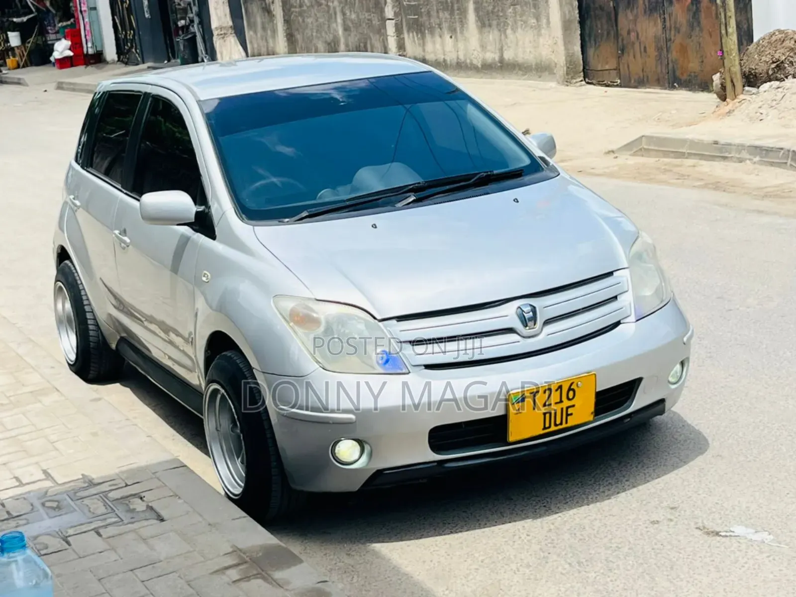 Toyota IST 2003 Silver