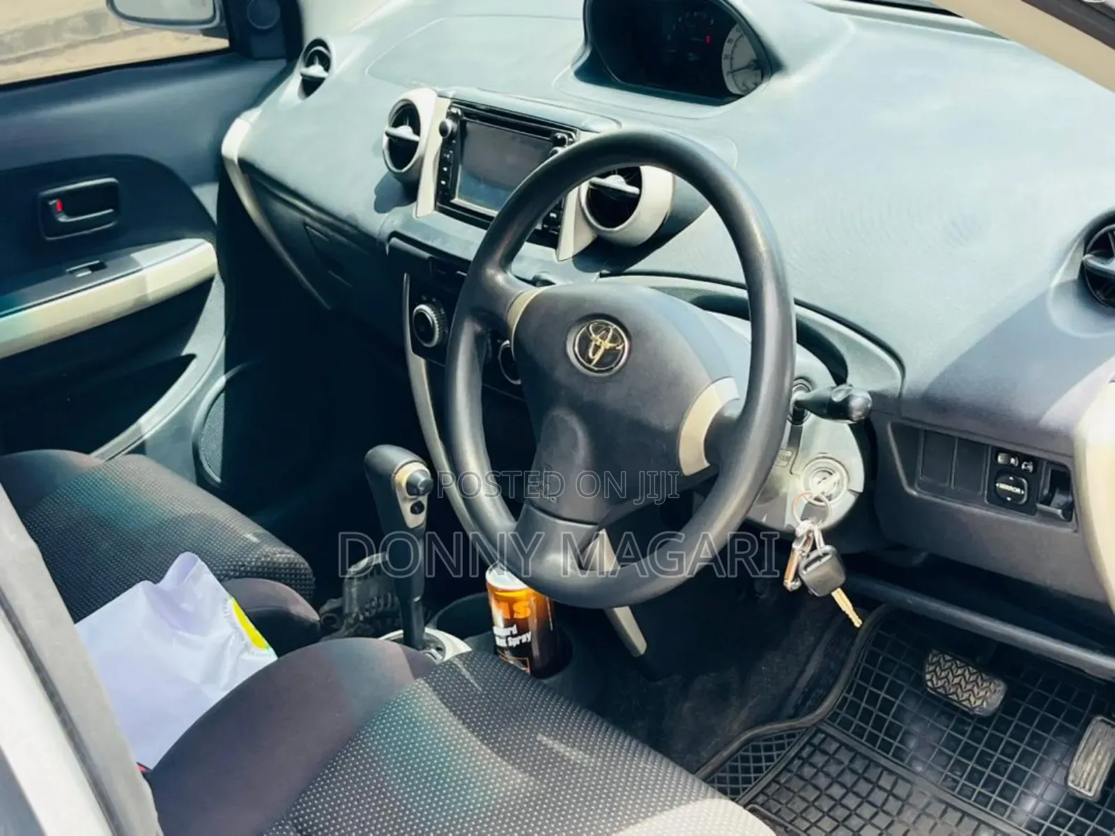 Toyota IST 2003 Silver