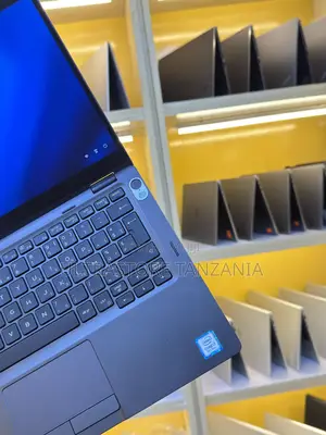 Laptop Dell Latitude 5300 8GB Intel Core I5 SSD 256GB