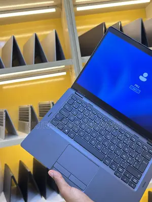 Laptop Dell Latitude 5300 8GB Intel Core I5 SSD 256GB