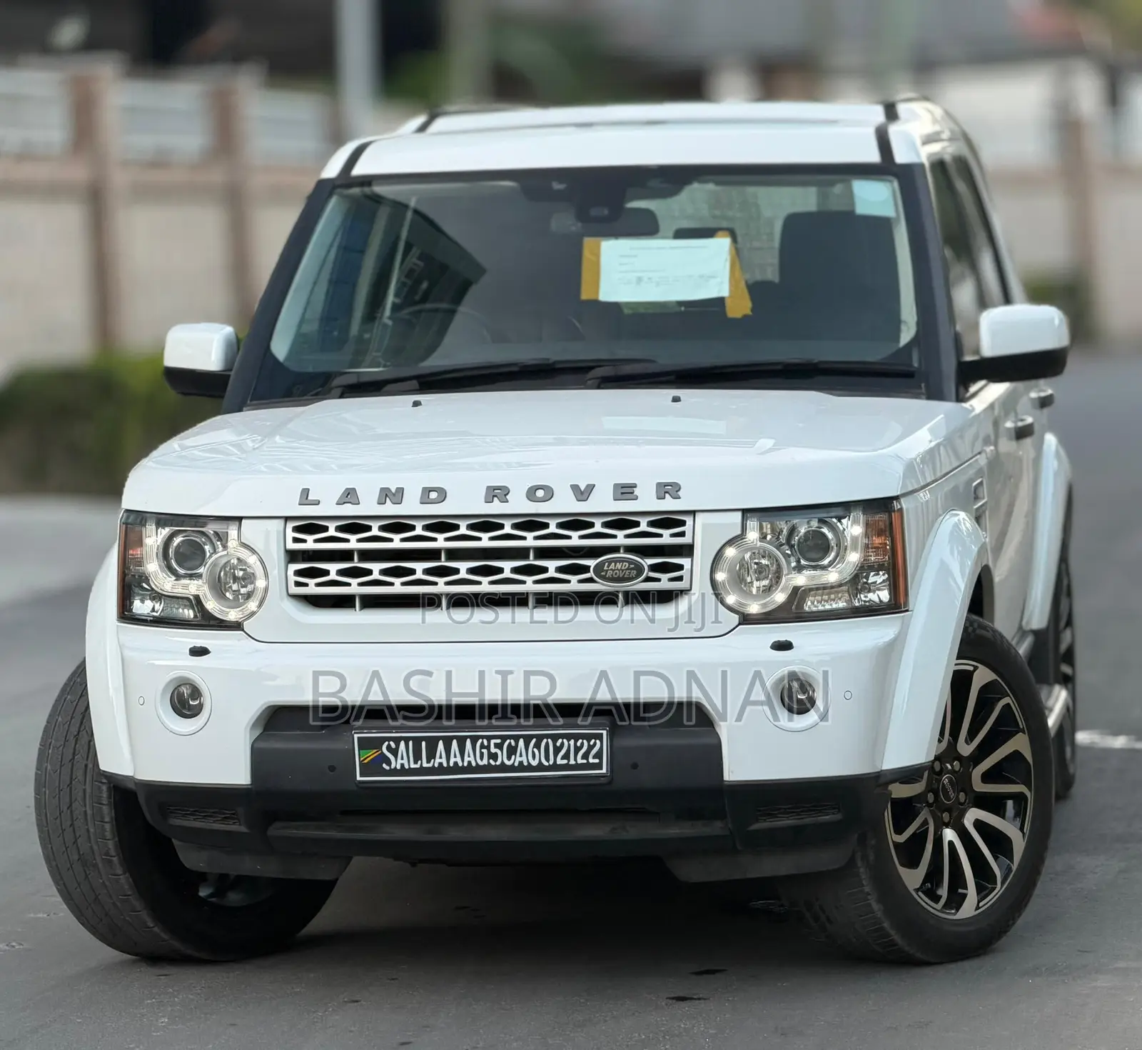Land Rover Discovery 2013 White