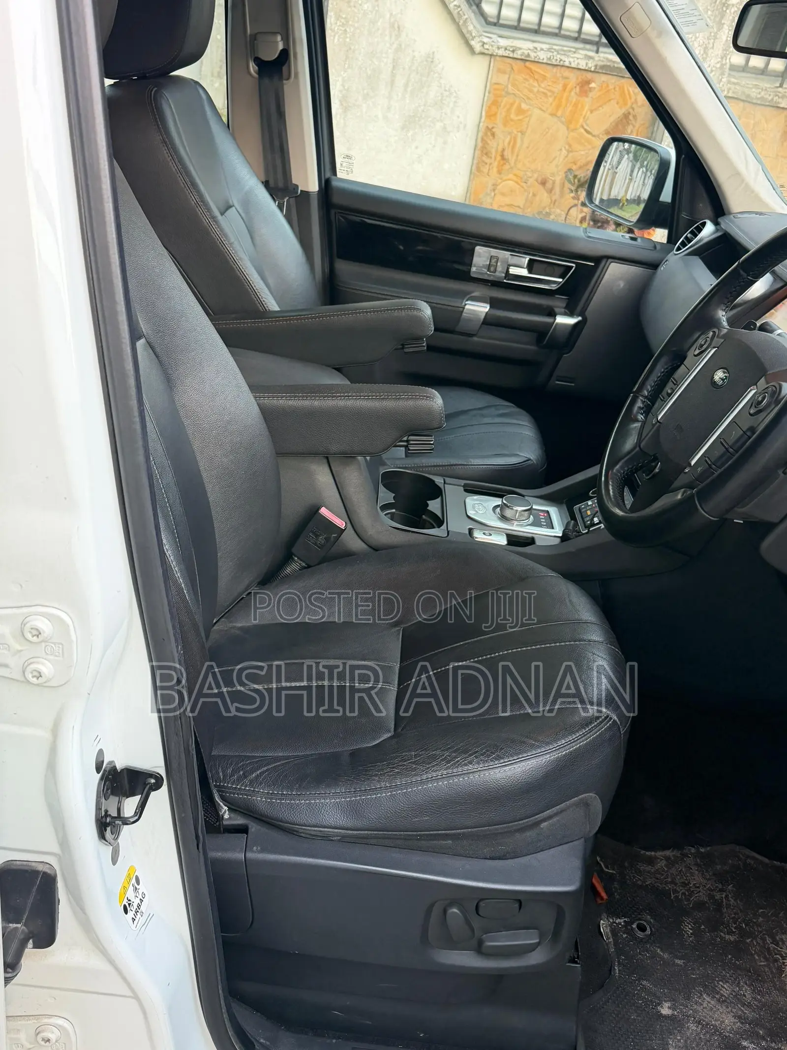 Land Rover Discovery 2013 White