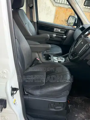 Land Rover Discovery 2013 White