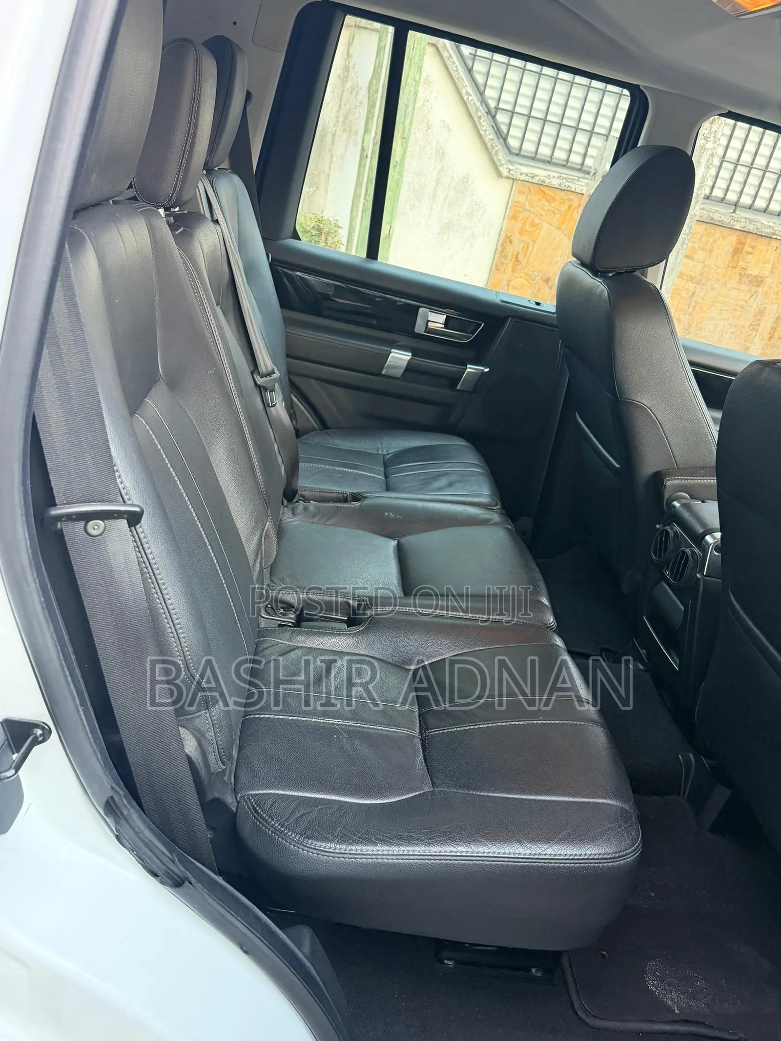 Land Rover Discovery 2013 White