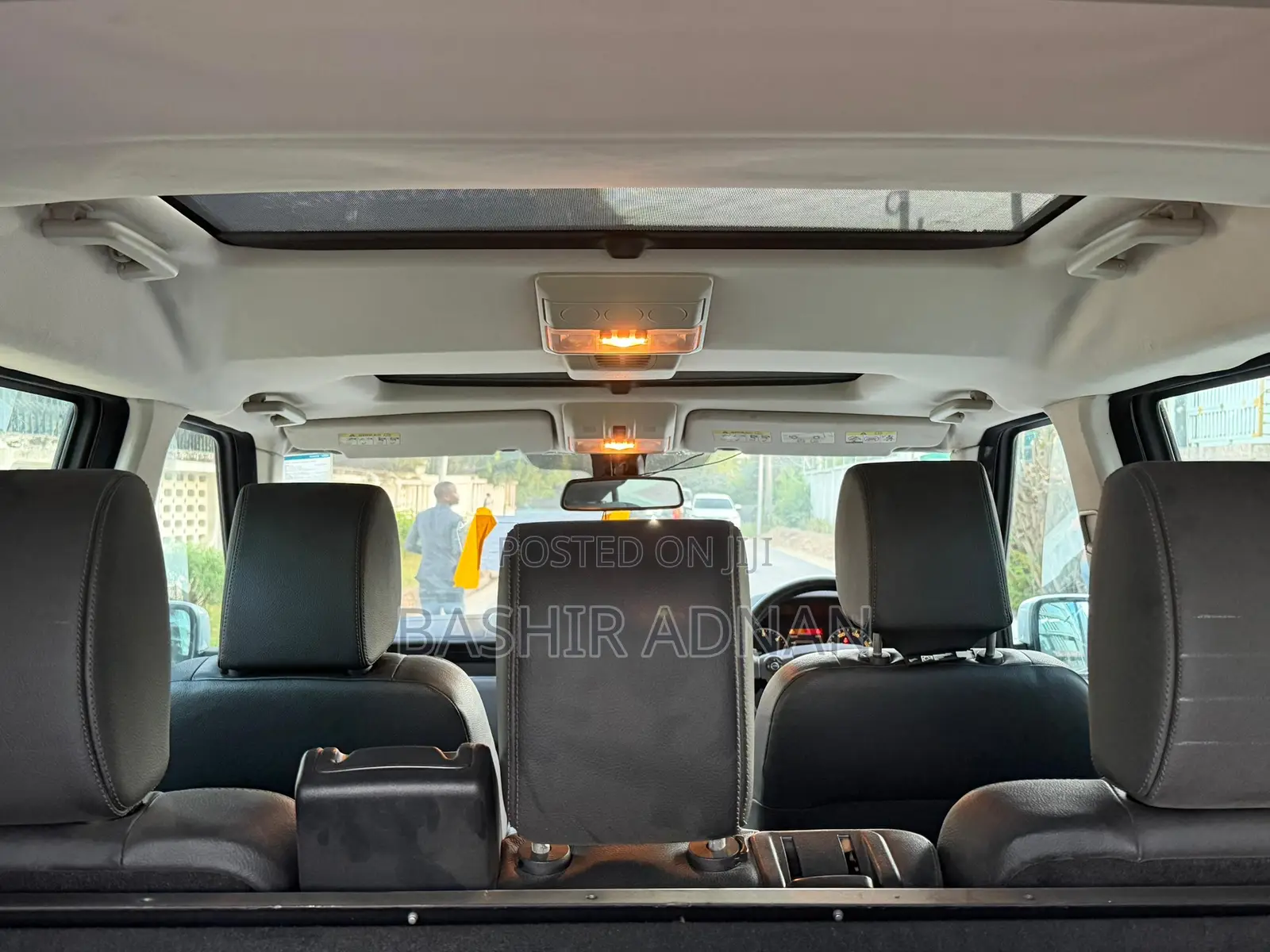 Land Rover Discovery 2013 White