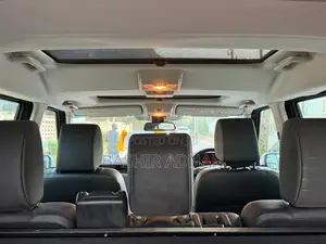 Land Rover Discovery 2013 White