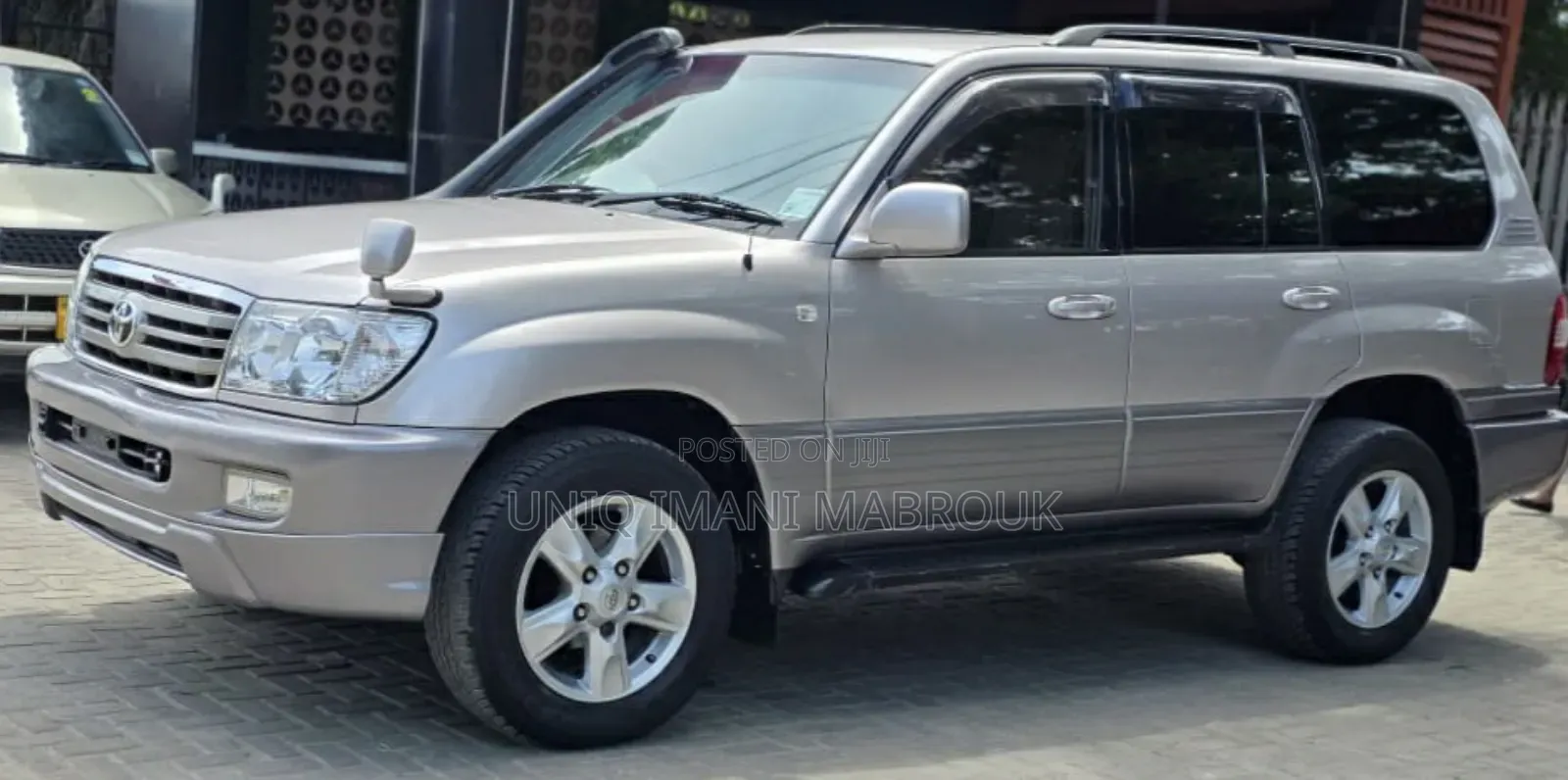 Toyota Land Cruiser 2000 Silver