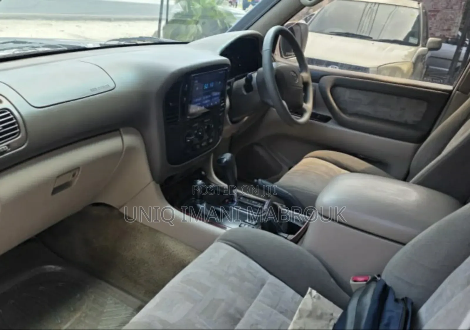 Toyota Land Cruiser 2000 Silver
