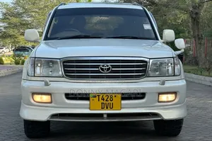 Toyota Land Cruiser 2000 White