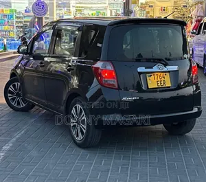 Toyota Ractis 1.5 AWD 2007 Black