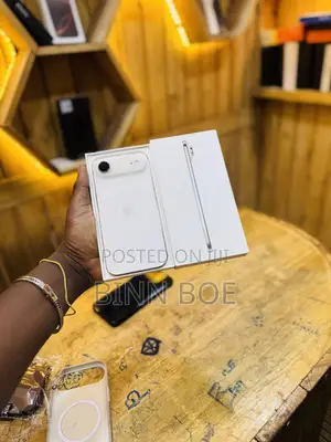 New Apple iPhone Air 256 GB Silver