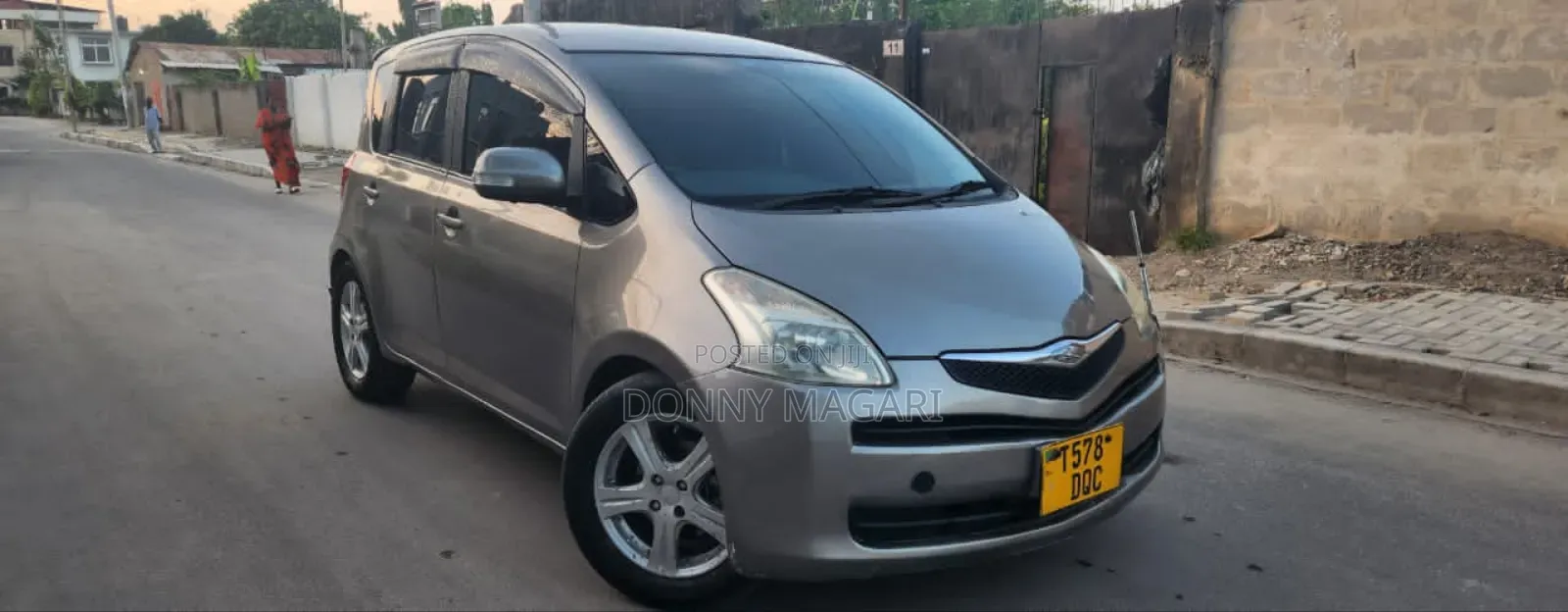 Toyota Ractis 1.5 AWD 2005 Gray