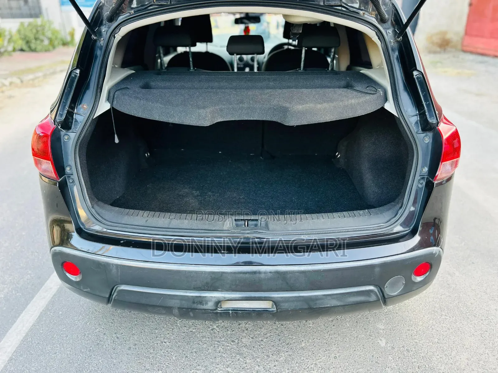 Nissan Dualis 2010 Black