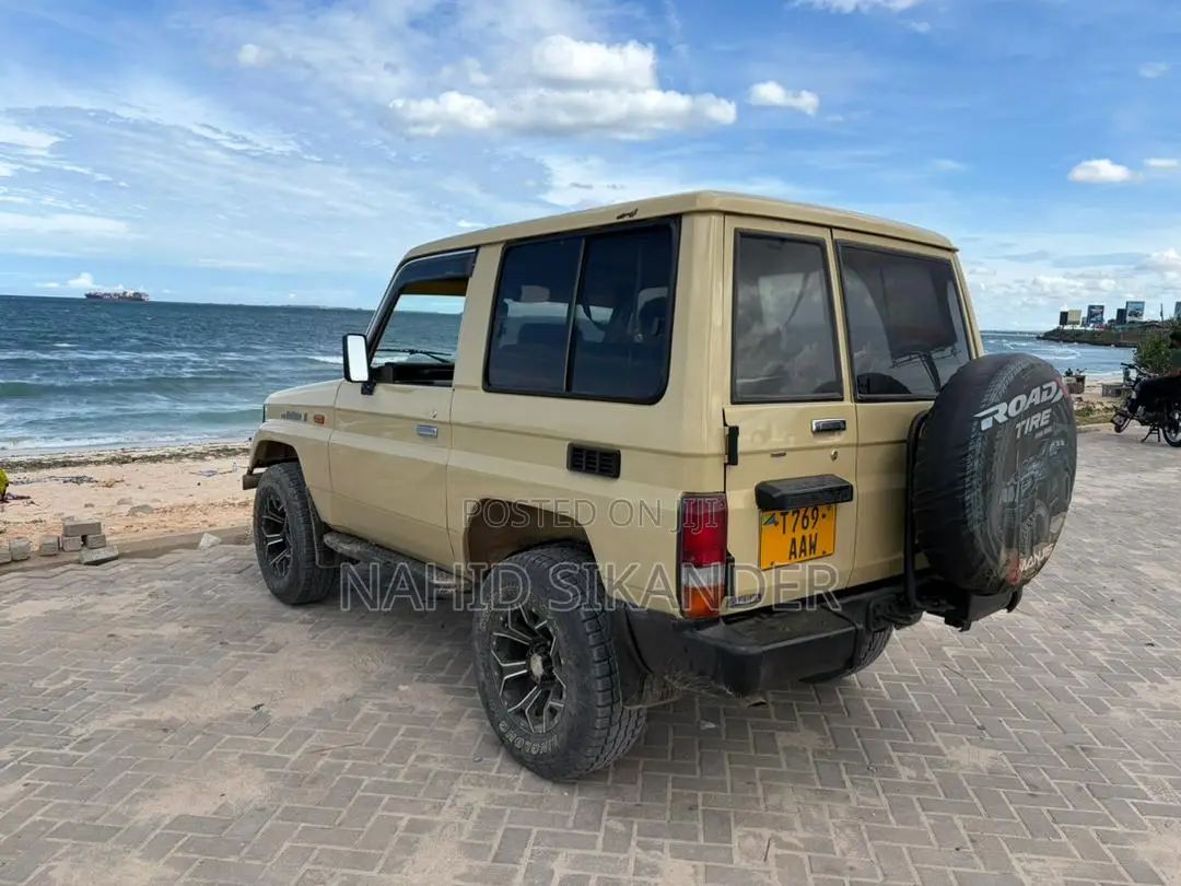 Toyota Land Cruiser 70 1992 Beige