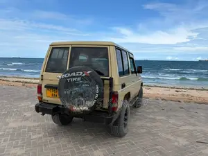 Toyota Land Cruiser 70 1992 Beige