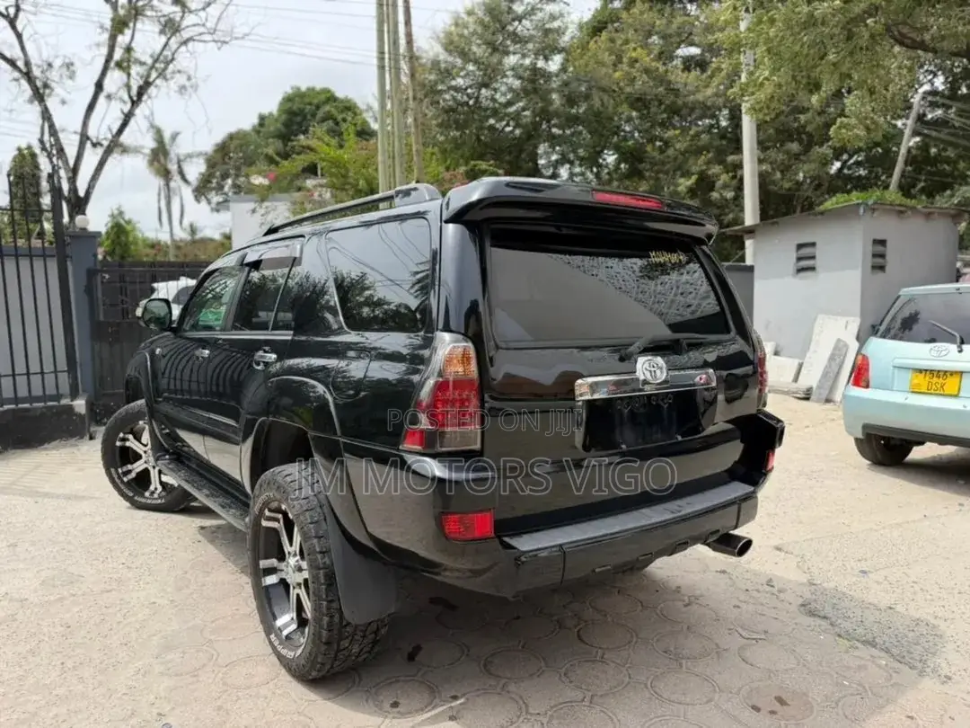 Toyota Hilux Surf 2004 Black