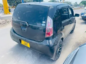 Toyota Passo 1.0 AWD 2005 Black