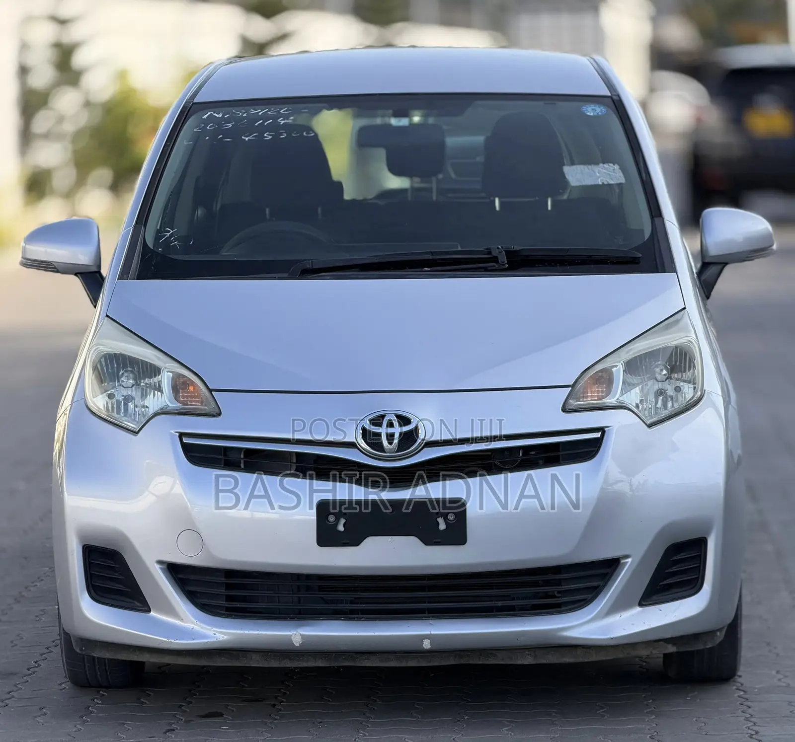 Toyota Ractis 2012 Silver