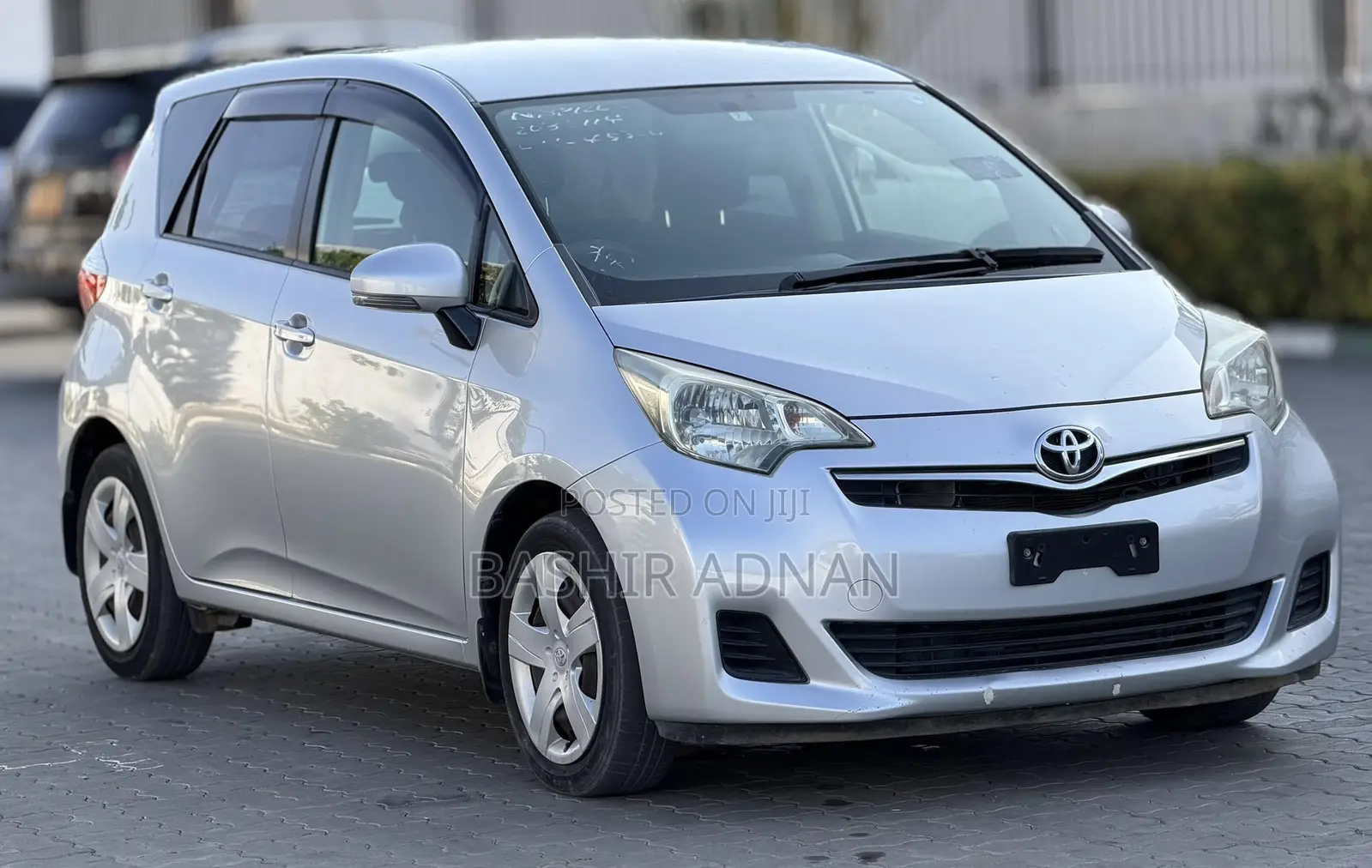 Toyota Ractis 2012 Silver