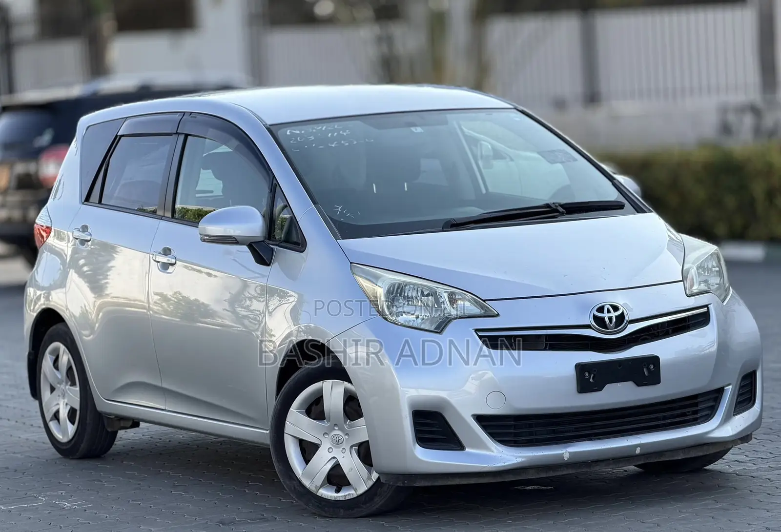 Toyota Ractis 2012 Silver