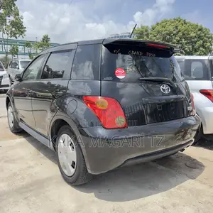 Toyota IST 2005 Black