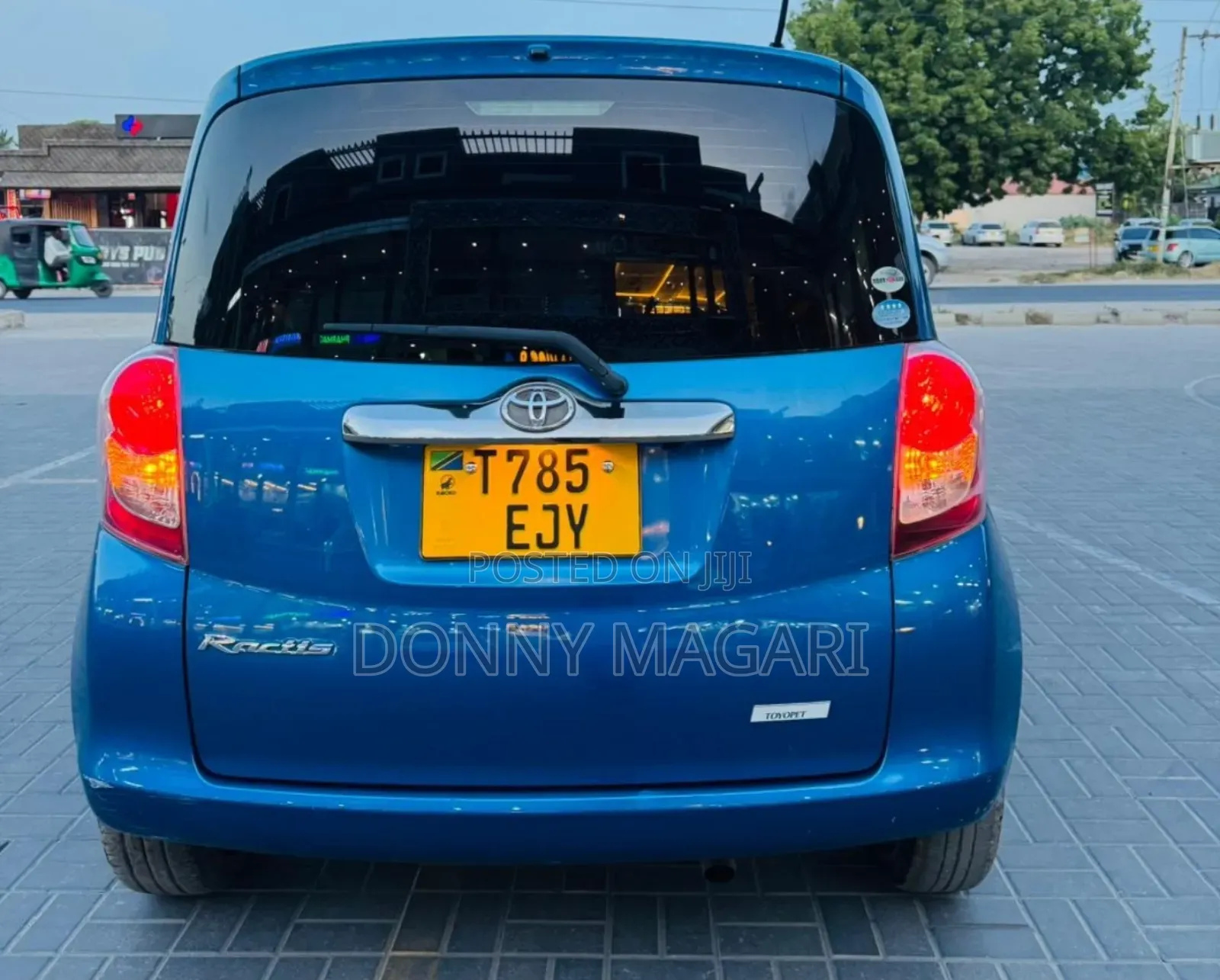 Toyota Ractis 1.3 FWD 2009 Blue
