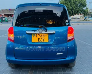 Toyota Ractis 1.3 FWD 2009 Blue