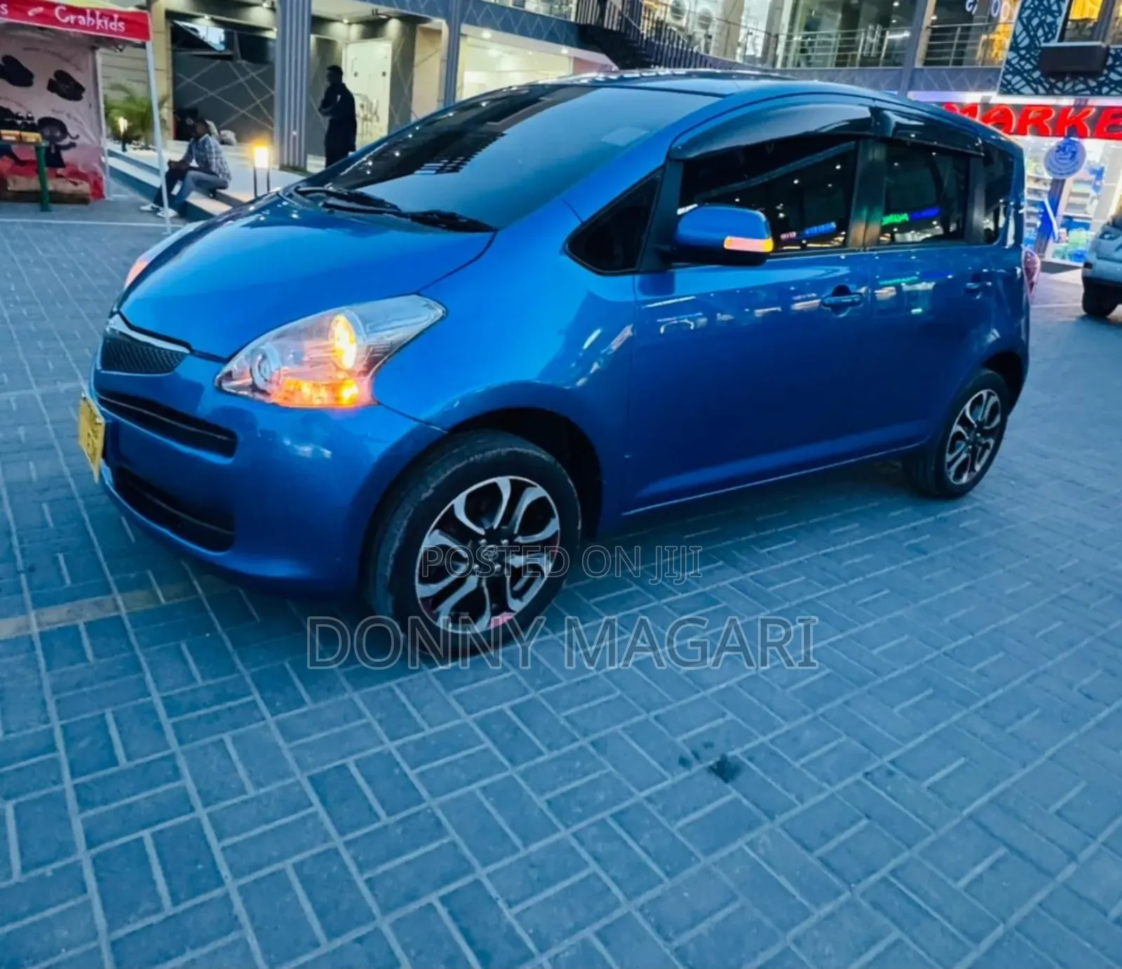 Toyota Ractis 1.3 FWD 2009 Blue