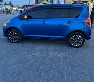 Toyota Ractis 1.3 FWD 2009 Blue