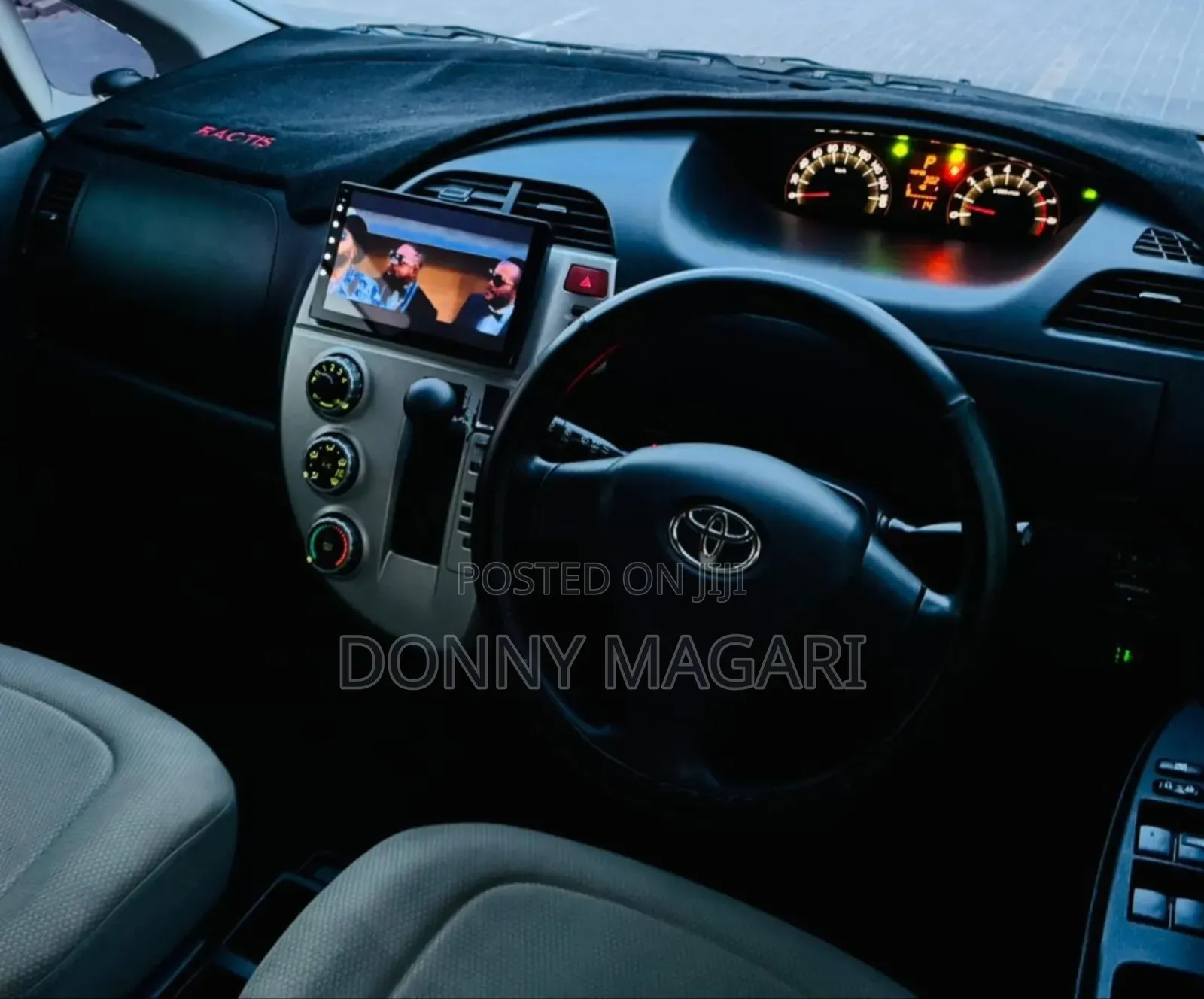 Toyota Ractis 1.3 FWD 2009 Blue