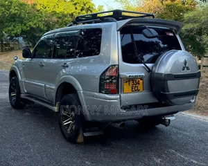 Mitsubishi Pajero 2004 Silver