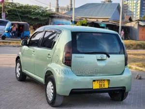 Toyota Passo 2004 Green